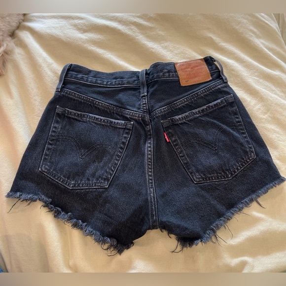 Levi’s shorts - Picture 2 of 2
